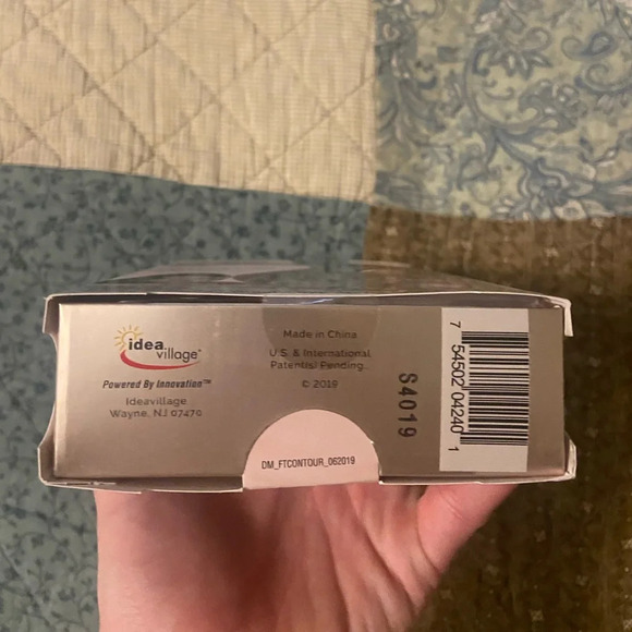 Micro vibrating Facial Roller and Massager - Picture 4 of 7